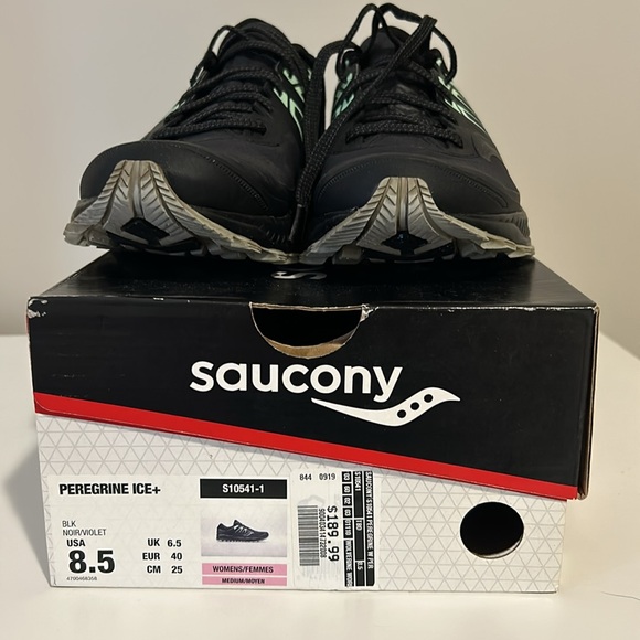Saucony winter running shoes, women’s 8.5, black - Picture 3 of 8